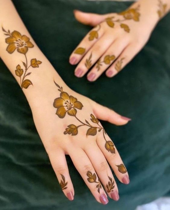 Minimalist Floral Arabic Mehndi for All Occasions